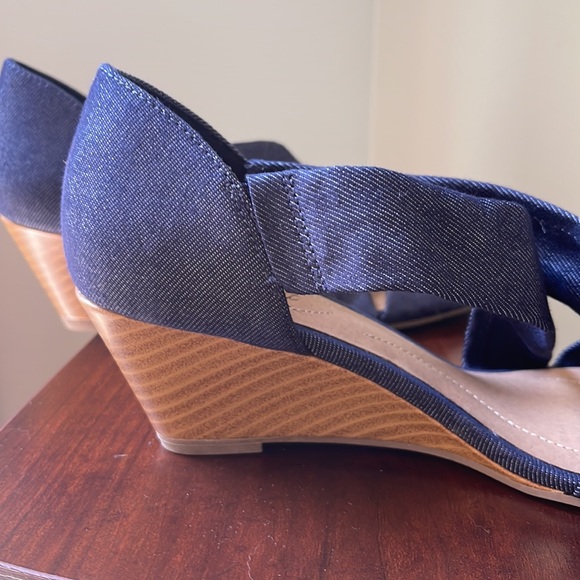 Denim fabric wedge sandals - Picture 5 of 5